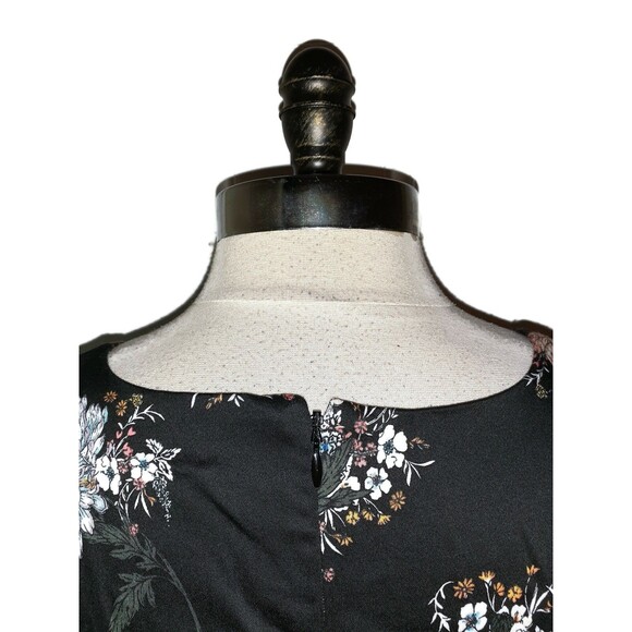 NEW TORRID Plus Size 10 10W A-Line Dress Black Blue Pink Floral Cap Sleeve - Picture 5 of 6